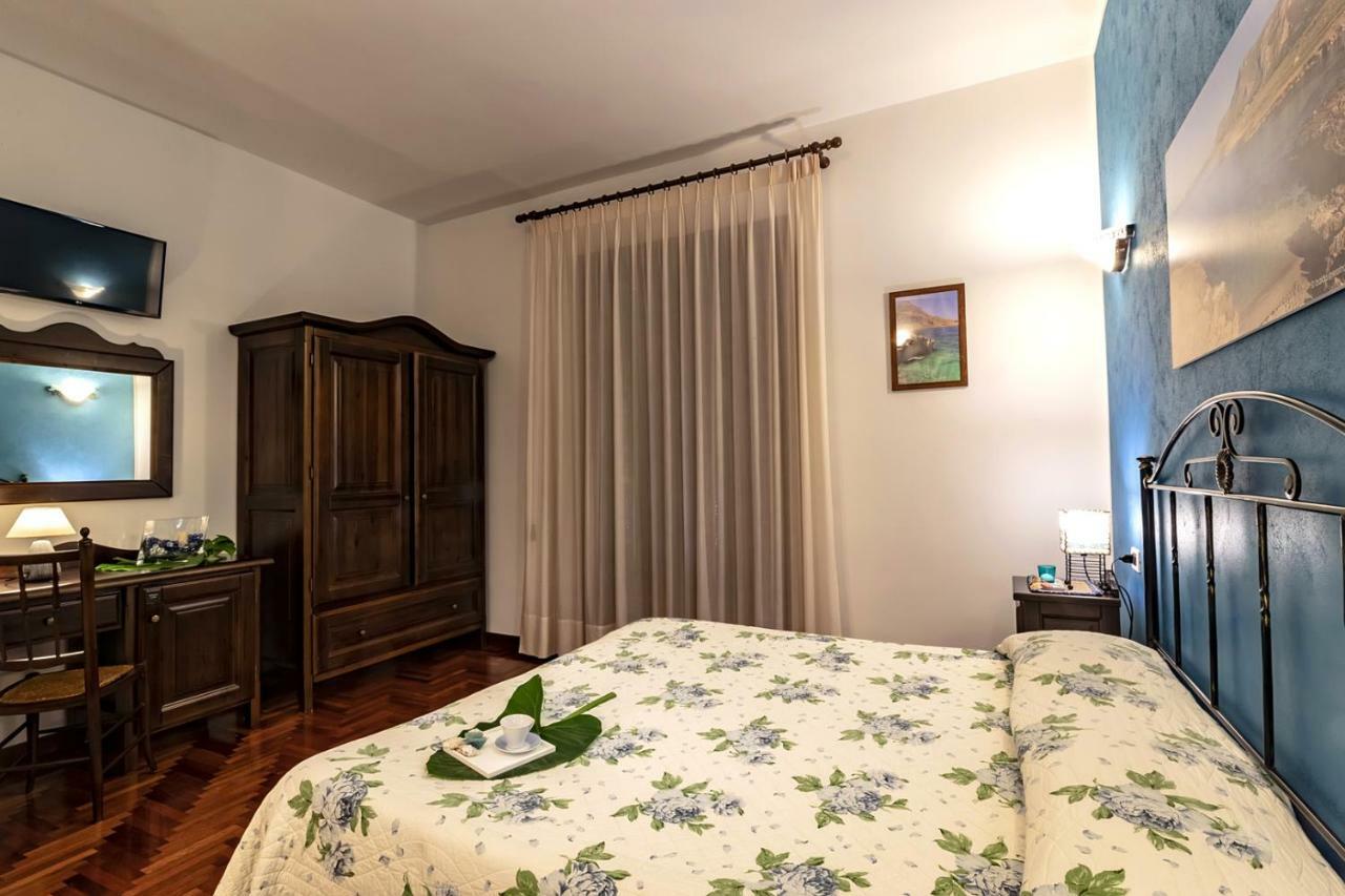 Alba Marina B&B Castelluzzo Bagian luar foto