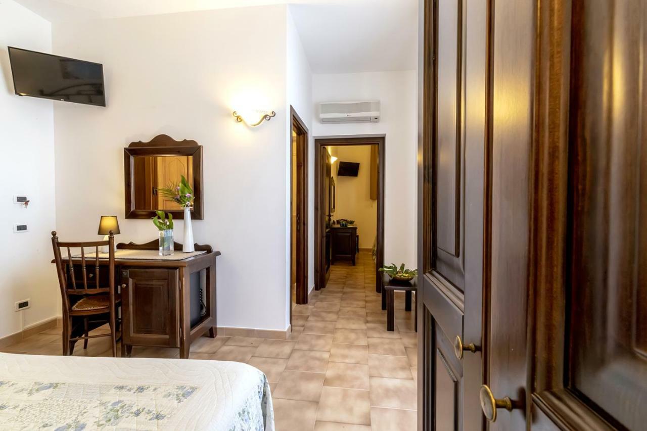 Alba Marina B&B Castelluzzo Bagian luar foto